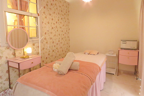 la soie(ラ ソワ)| 浜松市中央区菅原町 | 女性専用のリラクゼーションエステサロン | 疲労・むくみ改善・冷え性・血行促進など